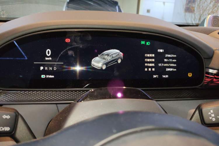 Used Zeekr 7X 2025 100 kWh Long-Range Rear-Wheel Drive with Intelligent Driving Features Instrument Cluster