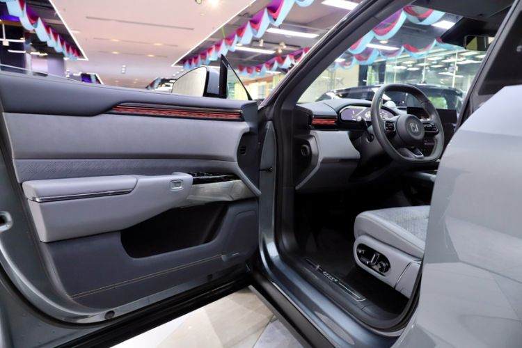 Used Zeekr 7X 2025 100 kWh Long-Range Rear-Wheel Drive with Intelligent Driving Features Interior 11