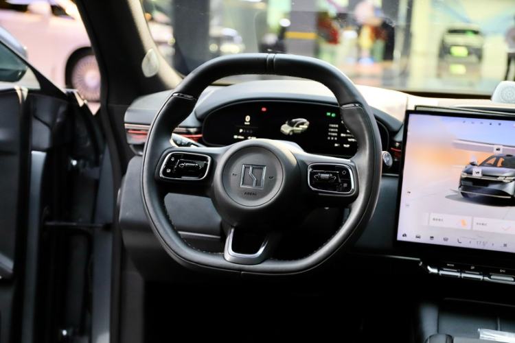 Used Zeekr 7X 2025 100kWh Long-Range All-Wheel Drive Intelligent Driving Version Interior 3