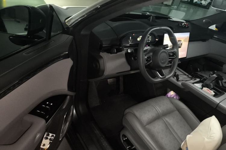 Used Zeekr 7X 2025 75 kWh Rear-Wheel Drive Intelligent Driving Version Interior 3