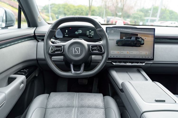 Used Zeekr 7X 2025 100 kWh Long-Range Rear-Wheel Drive with Intelligent Driving Features Interior 5