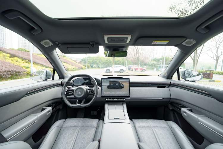 Used Zeekr 7X 2025 100 kWh Long-Range Rear-Wheel Drive with Intelligent Driving Features Interior 6