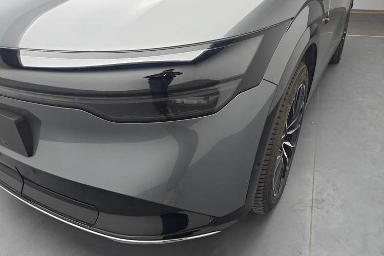 Used Zeekr 7X 2025 100 kWh Long-Range Rear-Wheel Drive with Intelligent Driving Features Left Front Headlight