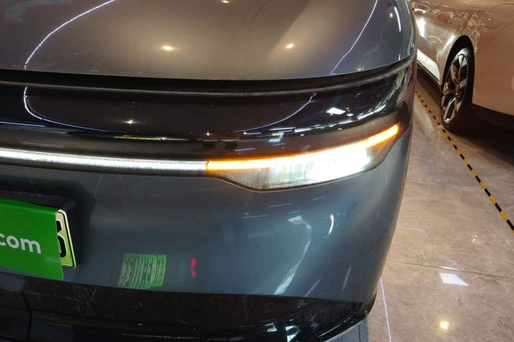 Used Zeekr 7X 2025 100 kWh Long-Range Rear-Wheel Drive with Intelligent Driving Features Left Front Headlight