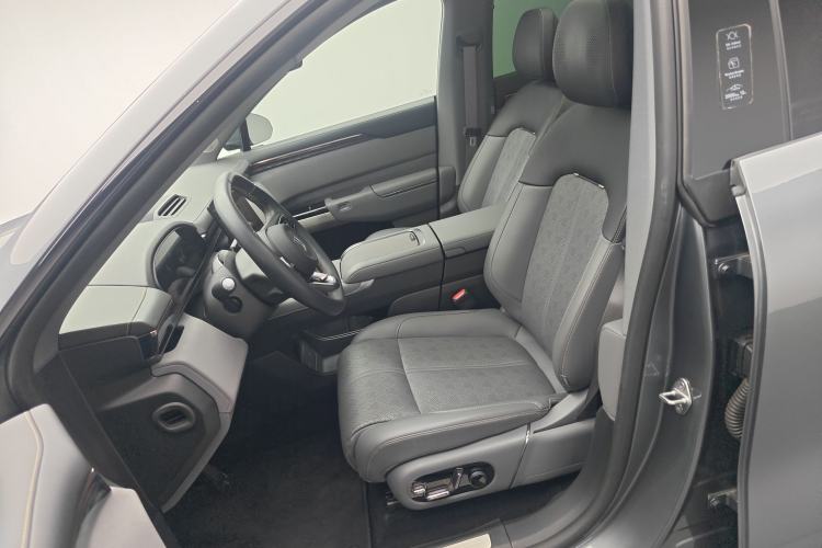 Used Zeekr 7X 2025 100 kWh Long-Range Rear-Wheel Drive with Intelligent Driving Features Left Front Seat