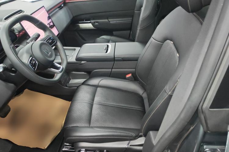 Used Zeekr 7X 2025 100kWh Long-Range All-Wheel Drive Intelligent Driving Version Left Front Seat