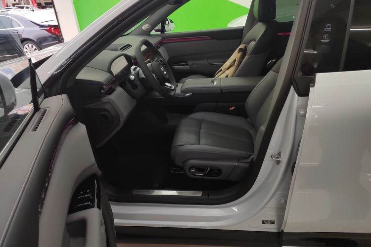Used Zeekr 7X 2025 100 kWh Long-Range Rear-Wheel Drive with Intelligent Driving Features Left Front Seat