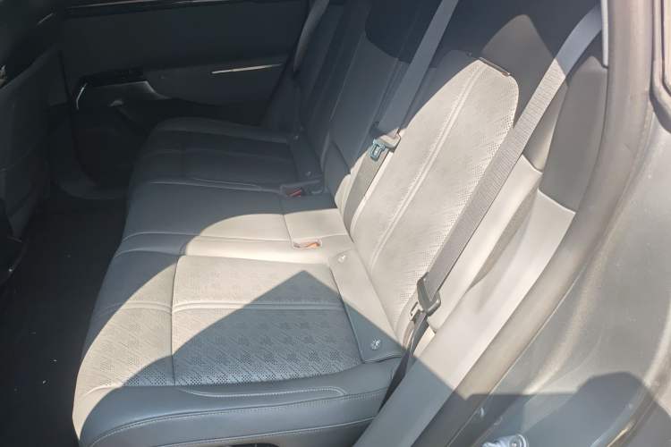 Used Zeekr 7X 2025 75 kWh Rear-Wheel Drive Intelligent Driving Version Left Rear Seat