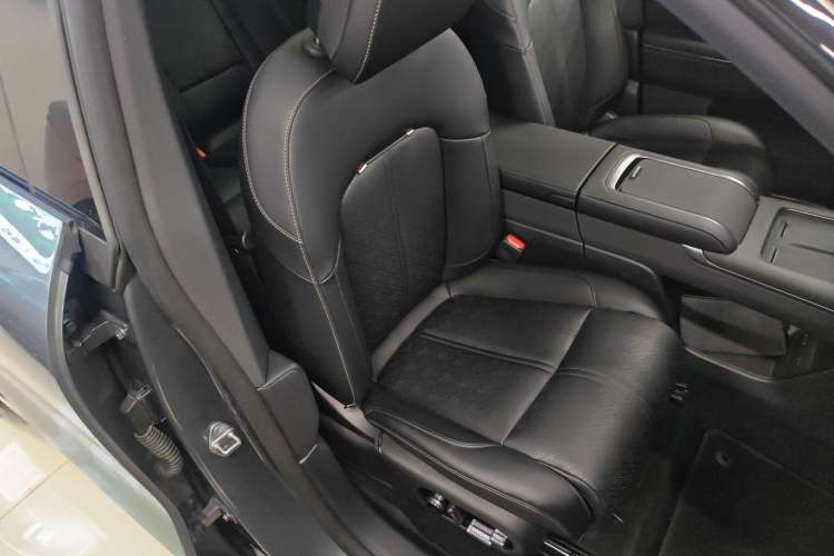 Used Zeekr 7X 2025 100kWh Long-Range All-Wheel Drive Intelligent Driving Version Right Front Seat