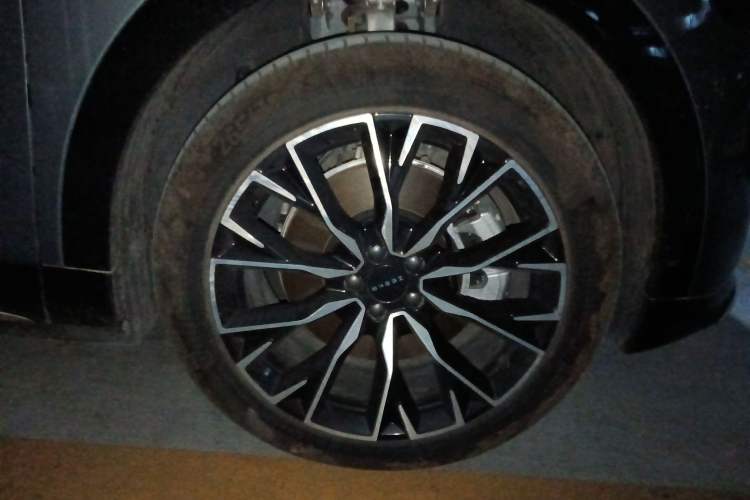 Used Zeekr 7X 2025 75 kWh Rear-Wheel Drive Intelligent Driving Version Right Front Wheel Hub