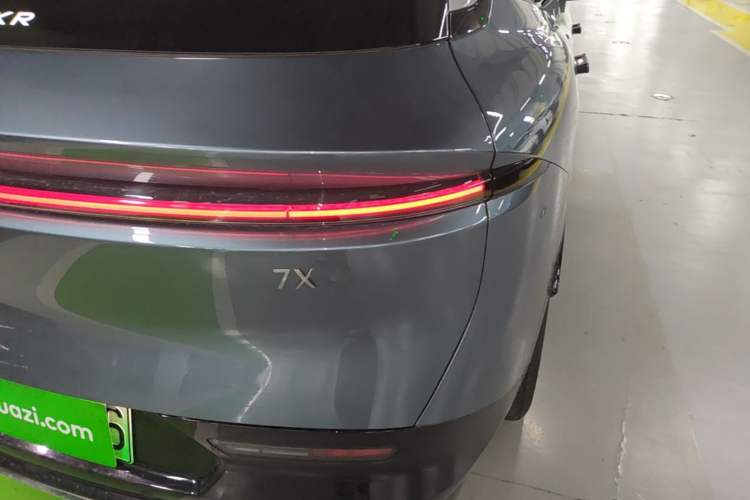 Used Zeekr 7X 2025 75 kWh Rear-Wheel Drive Intelligent Driving Version Right Rear Taillight