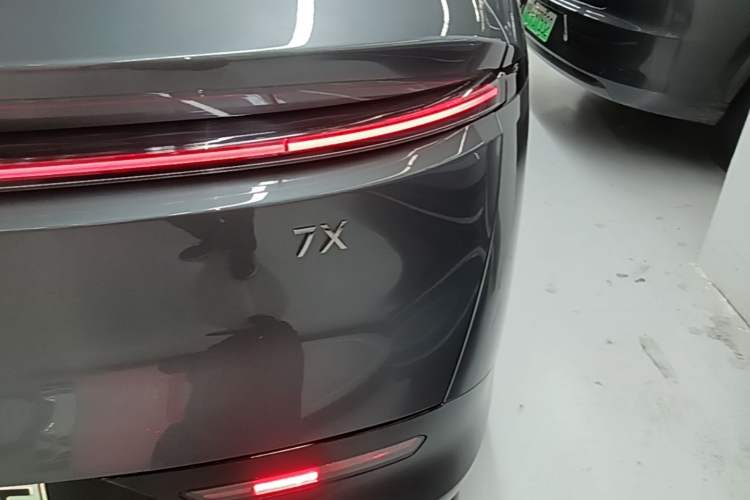 Used Zeekr 7X 2025 100kWh Long-Range All-Wheel Drive Intelligent Driving Version Right Rear Taillight