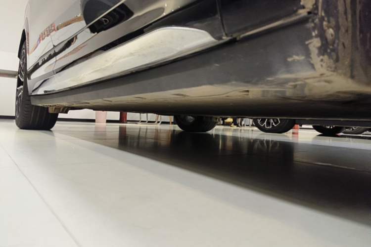 Used Zeekr 7X 2025 100kWh Long-Range All-Wheel Drive Intelligent Driving Version Right Side Sill