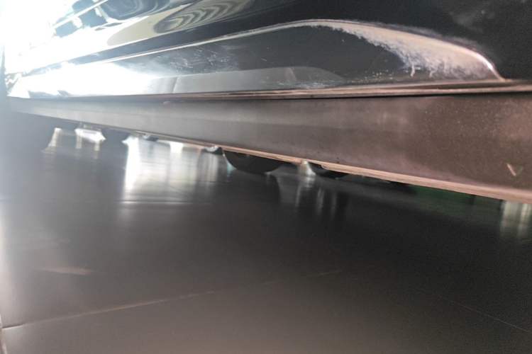 Used Zeekr 7X 2025 75 kWh Rear-Wheel Drive Intelligent Driving Version Right Side Sill