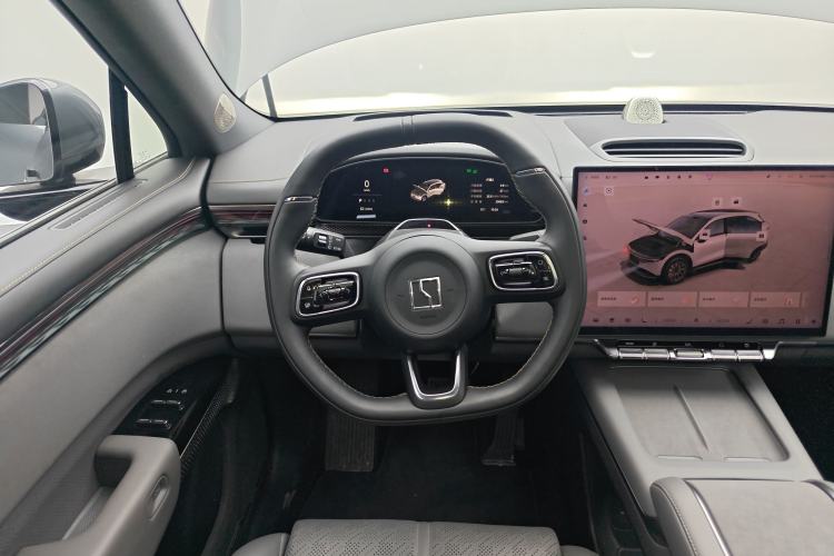 Used Zeekr 7X 2025 100 kWh Long-Range Rear-Wheel Drive with Intelligent Driving Features Steering Wheel