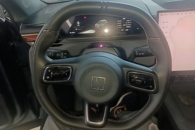 Used Zeekr 7X 2025 100 kWh Long-Range Rear-Wheel Drive with Intelligent Driving Features Steering Wheel
