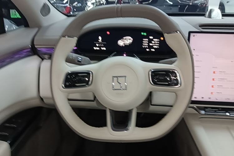 Used Zeekr 7X 2025 100kWh Long-Range All-Wheel Drive Intelligent Driving Version Steering Wheel