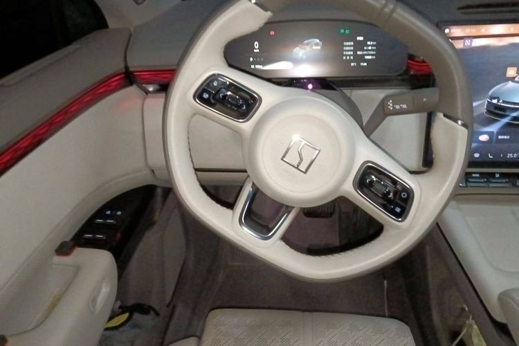 Used Zeekr 7X 2025 75 kWh Rear-Wheel Drive Intelligent Driving Version Steering Wheel