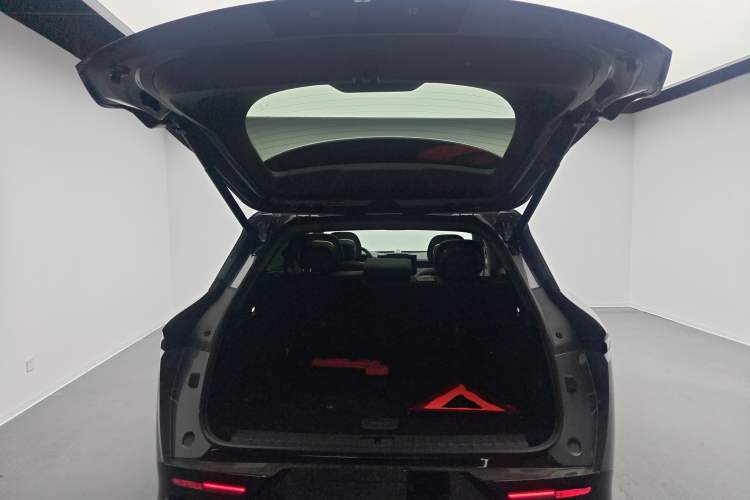Used Zeekr 7X 2025 100 kWh Long-Range Rear-Wheel Drive with Intelligent Driving Features Trunk