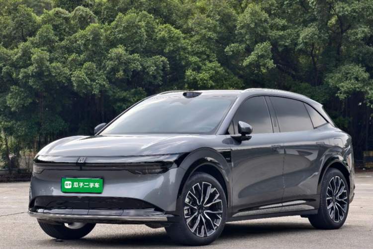 Zeekr 7X 2025 100 kWh Long-Range Rear-Wheel Drive with Intelligent Driving Features
