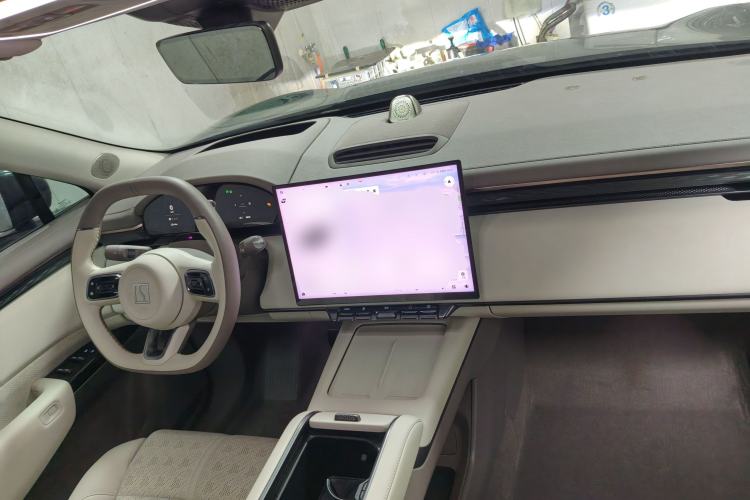 Used Zeekr 7X 2025 75 kWh Rear-Wheel Drive Intelligent Driving Version Center Console