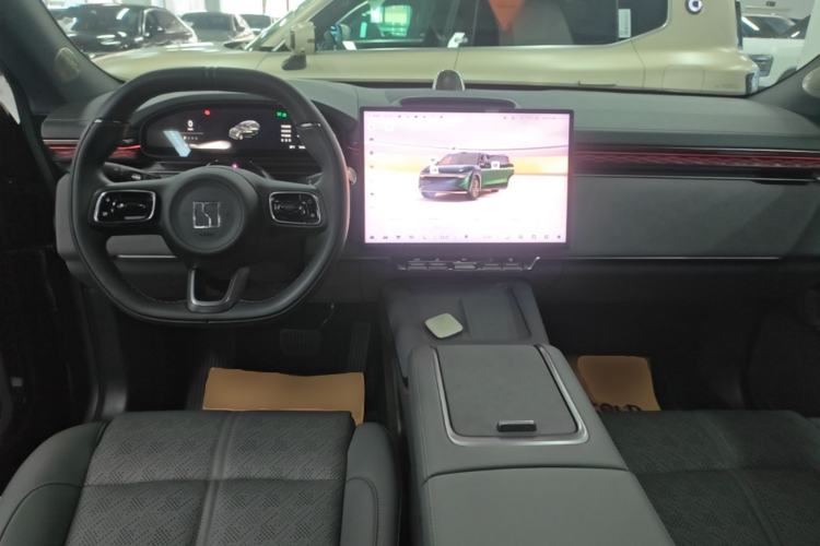 Used Zeekr 7X 2025 100 kWh Long-Range Rear-Wheel Drive with Intelligent Driving Features Center Console