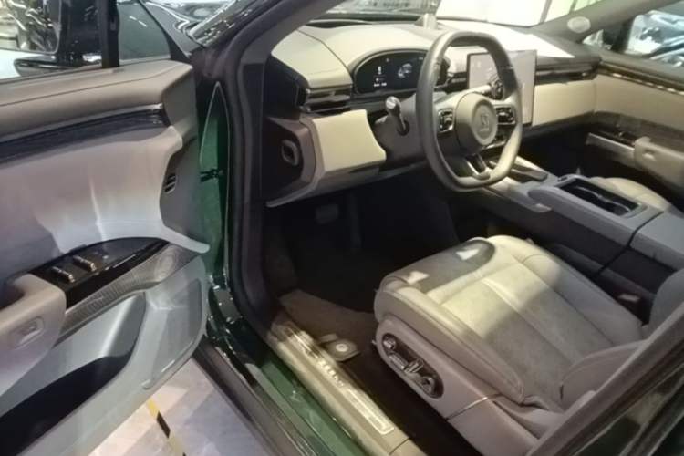 Used Zeekr 7X 2025 100kWh Long-Range All-Wheel Drive Intelligent Driving Version Driver Seat