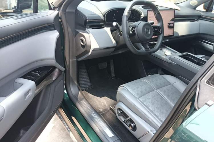 Used Zeekr 7X 2025 75 kWh Rear-Wheel Drive Intelligent Driving Version Driver Seat