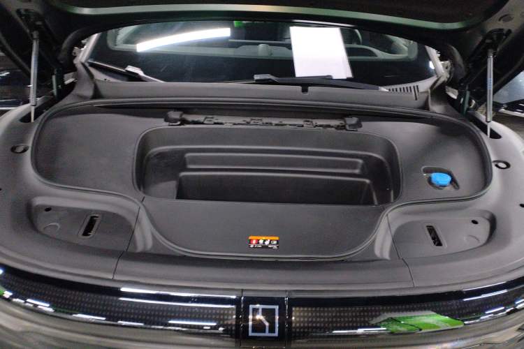 Used Zeekr 7X 2025 100kWh Long-Range All-Wheel Drive Intelligent Driving Version Engine Bay