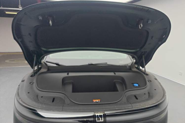 Used Zeekr 7X 2025 100 kWh Long-Range Rear-Wheel Drive with Intelligent Driving Features Engine Bay