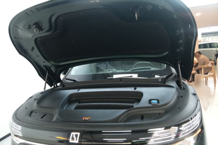 Used Zeekr 7X 2025 100kWh Long-Range All-Wheel Drive Intelligent Driving Version Engine Bay