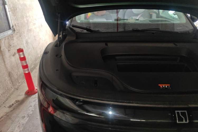 Used Zeekr 7X 2025 100kWh Long-Range All-Wheel Drive Intelligent Driving Version Engine Bay Right
