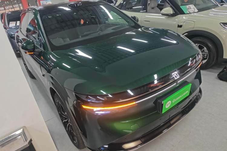 Used Zeekr 7X 2025 100 kWh Long-Range Rear-Wheel Drive with Intelligent Driving Features Exterior 1