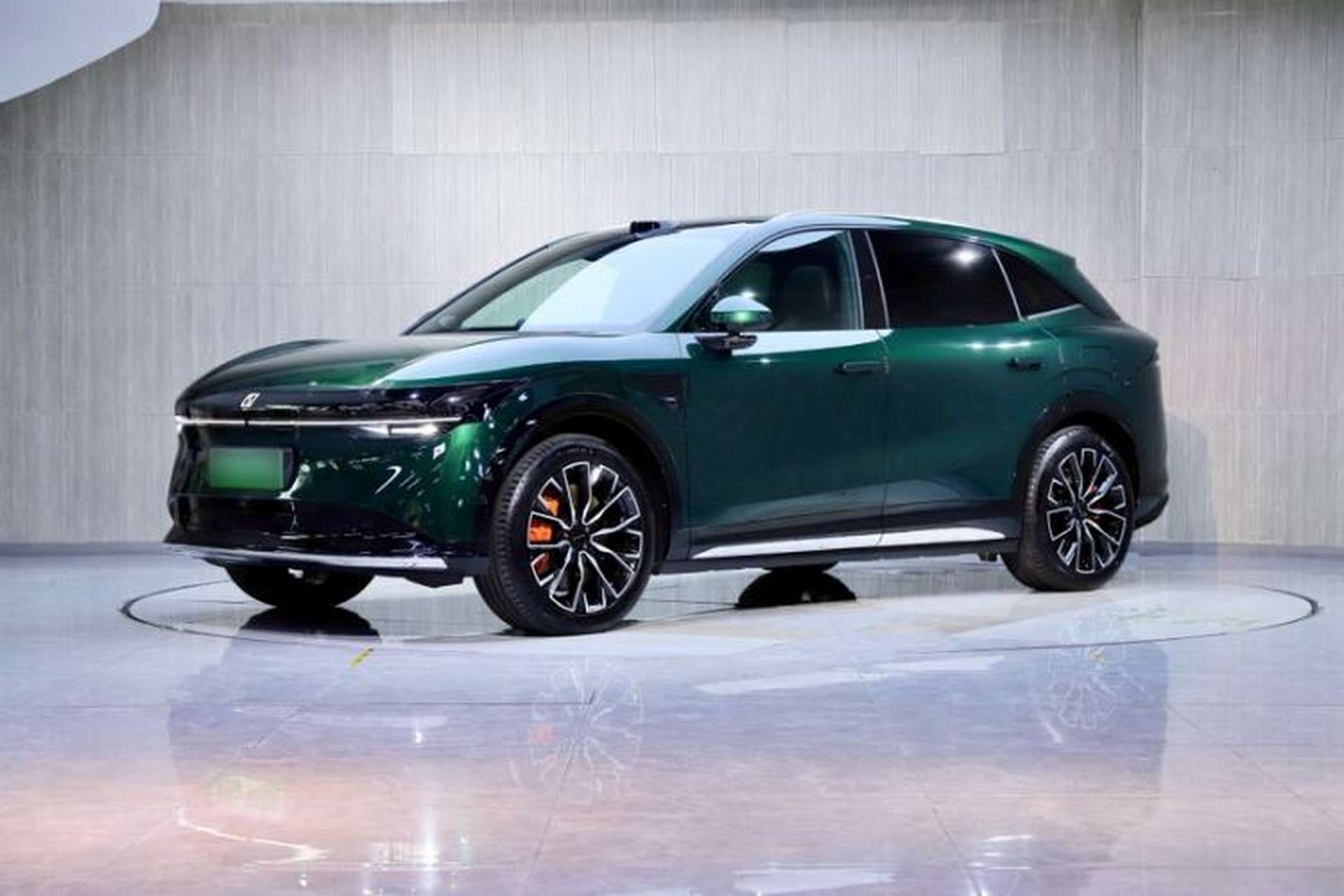 Used Zeekr 7X 2025 100kWh Long-Range All-Wheel Drive Intelligent Driving Version Exterior 2