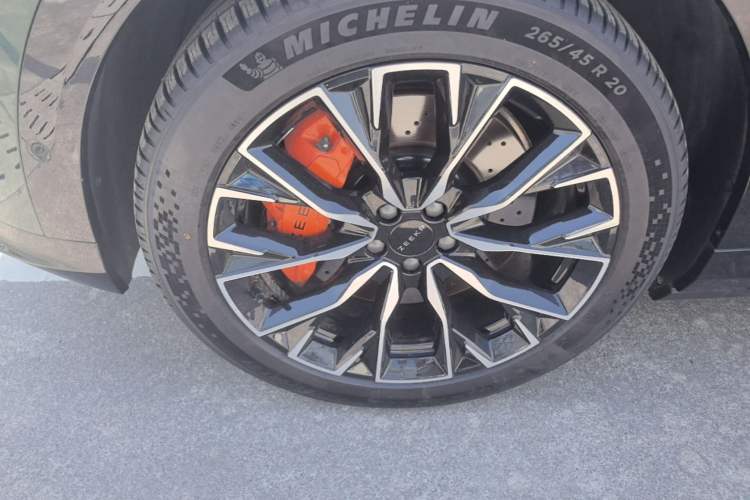Used Zeekr 7X 2025 100 kWh Long-Range Rear-Wheel Drive with Intelligent Driving Features Exterior 4