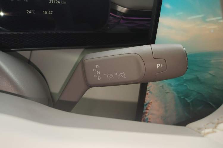 Used Zeekr 7X 2025 100kWh Long-Range All-Wheel Drive Intelligent Driving Version Gear Lever