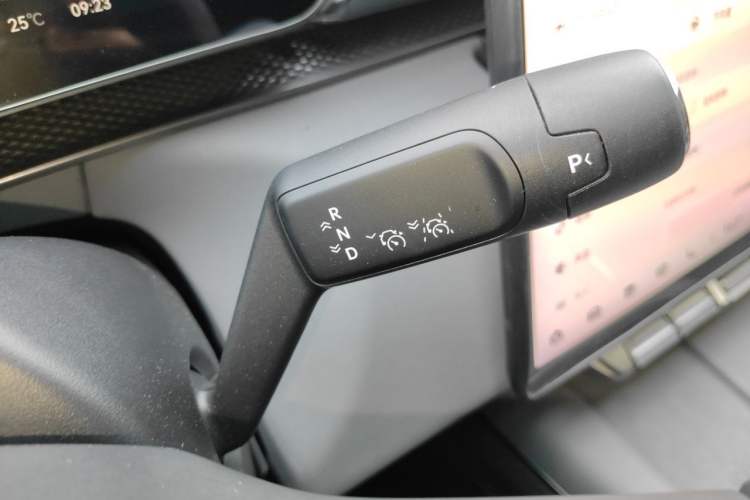 Used Zeekr 7X 2025 75 kWh Rear-Wheel Drive Intelligent Driving Version Gear Lever