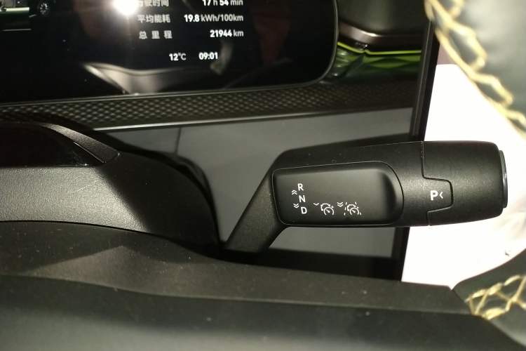 Used Zeekr 7X 2025 100kWh Long-Range All-Wheel Drive Intelligent Driving Version Gear Lever