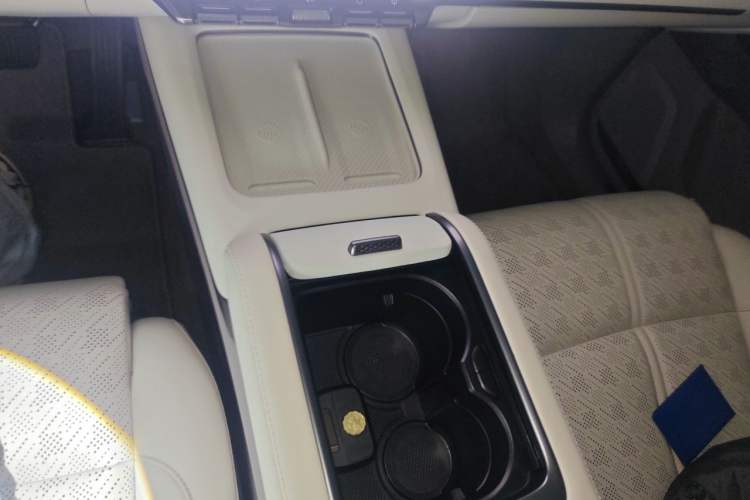 Used Zeekr 7X 2025 100kWh Long-Range All-Wheel Drive Intelligent Driving Version Gear Lever