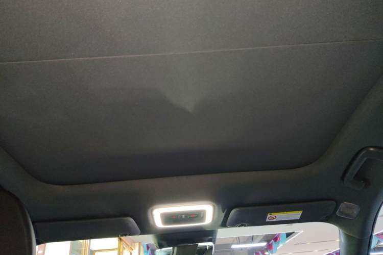 Used Zeekr 7X 2025 100kWh Long-Range All-Wheel Drive Intelligent Driving Version Headliner