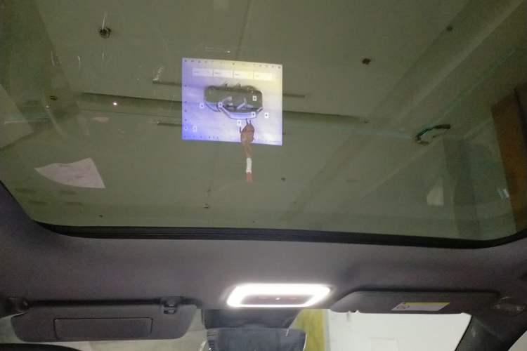 Used Zeekr 7X 2025 100kWh Long-Range All-Wheel Drive Intelligent Driving Version Headliner