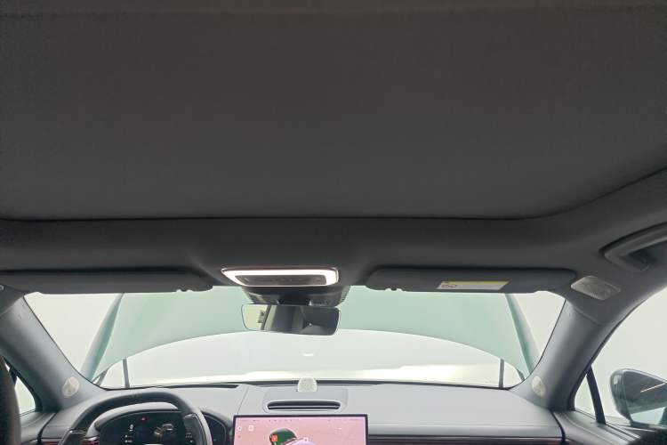 Used Zeekr 7X 2025 100 kWh Long-Range Rear-Wheel Drive with Intelligent Driving Features Headliner