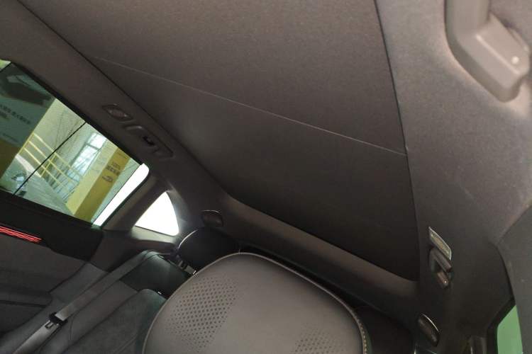 Used Zeekr 7X 2025 100 kWh Long-Range Rear-Wheel Drive with Intelligent Driving Features Headliner