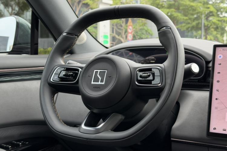 Used Zeekr 7X 2025 100 kWh Long-Range Rear-Wheel Drive with Intelligent Driving Features Interior 1