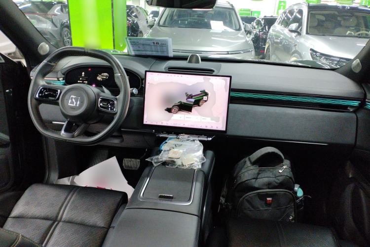 Used Zeekr 7X 2025 100kWh Long-Range All-Wheel Drive Intelligent Driving Version Interior 2