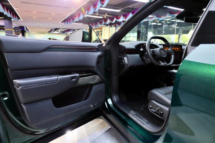 Used Zeekr 7X 2025 100kWh Long-Range All-Wheel Drive Intelligent Driving Version Interior 2