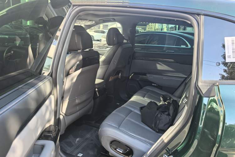 Used Zeekr 7X 2025 100kWh Long-Range All-Wheel Drive Intelligent Driving Version Interior 3
