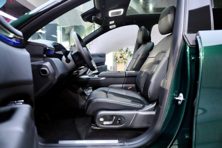 Used Zeekr 7X 2025 100kWh Long-Range All-Wheel Drive Intelligent Driving Version Interior 3