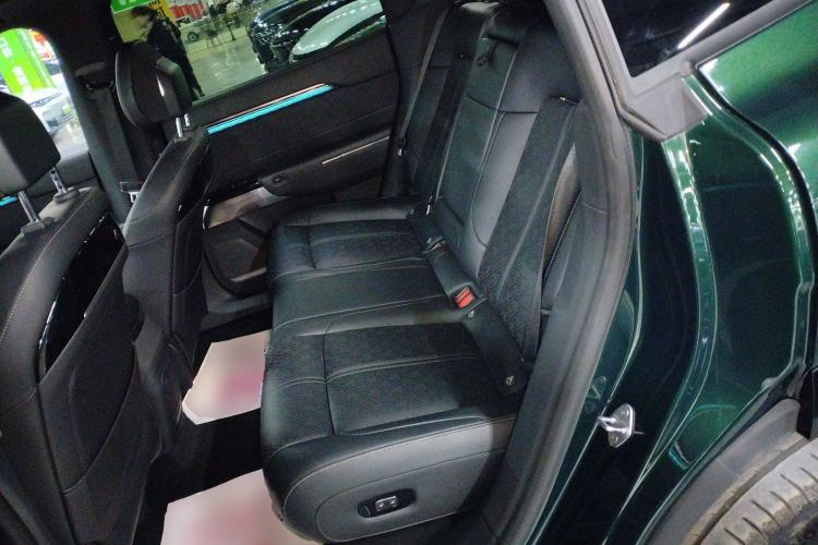 Used Zeekr 7X 2025 100kWh Long-Range All-Wheel Drive Intelligent Driving Version Interior 4