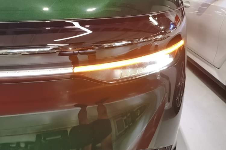 Used Zeekr 7X 2025 75 kWh Rear-Wheel Drive Intelligent Driving Version Left Front Headlight